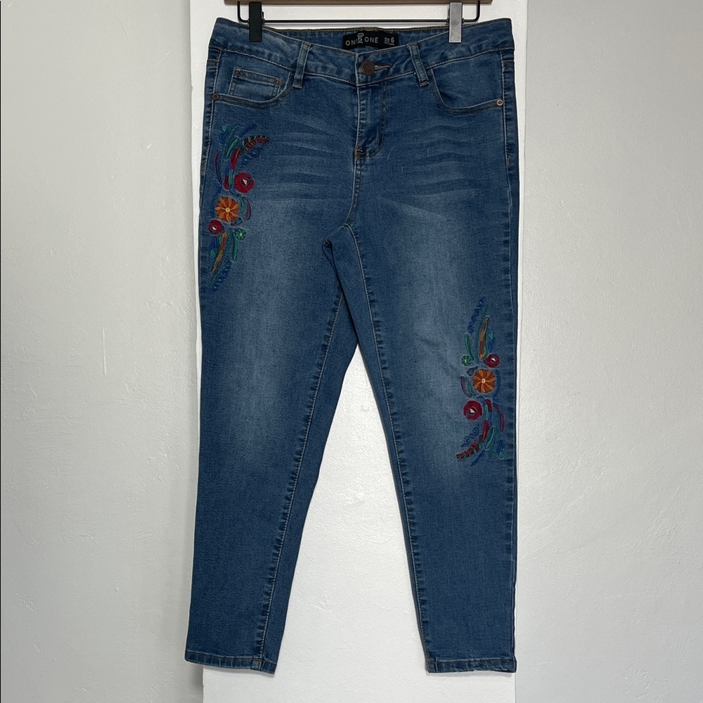 One 5 One Blue Skinny Jeans with Colorful Embroidery